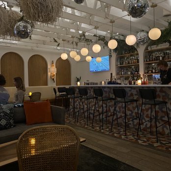 Hen House - Wine Bars Near Me - Memphis, Tennessee
