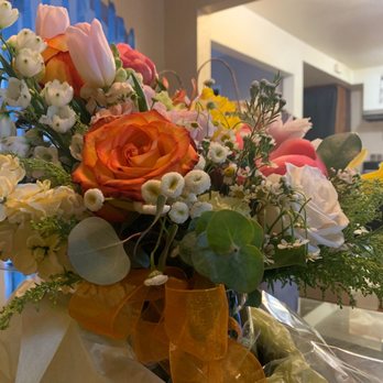 Bloom In Box - Dropping flowers after a few hours - Florists Near Me - La Palma, California
