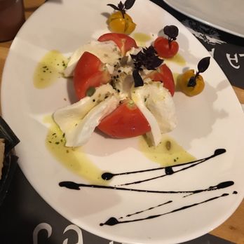 La Pampa - Caprese salad - Steakhouses Near Me - Lloret de Mar, GI