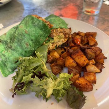 La Mo - Breakfast burrito with potatoes - Breakfast & Brunch Near Me - Turlock, California La Mo - Breakfast burrito with potatoes - Breakfast & Brunch Near Me - Turlock, California