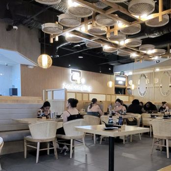 Zen Dumpling - Dining area - Asian Fusion Near Me - Brandon, Florida