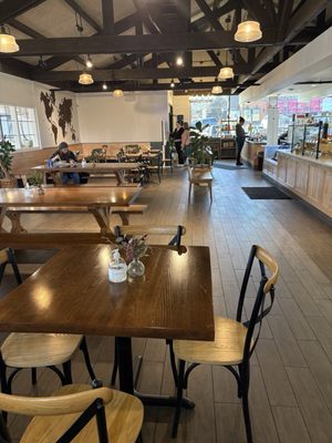 Mi-Sant Kitchen & Bakery by null