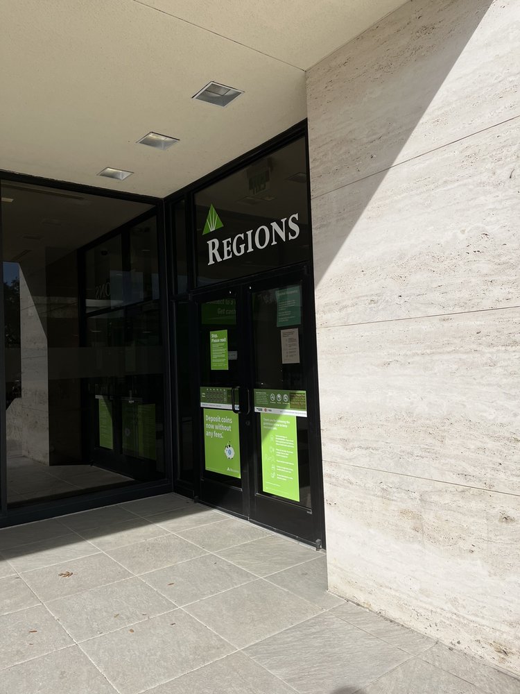 REGIONS BANK Updated September 2024 1341 W Mockingbird Ln, Dallas