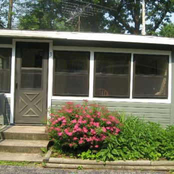 Pinewood Cottages - Cottage 3 - sleeps 6 - Vacation Rentals Near Me - Shawano, Wisconsin Pinewood Cottages - Cottage 3 - sleeps 6 - Vacation Rentals Near Me - Shawano, Wisconsin
