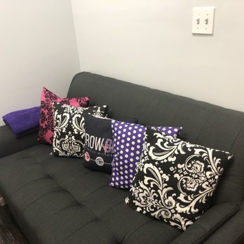 BrowBeat Studio Dallas Advanced Eyebrow Microblading Experts - Sitting area - Permanent Makeup Near Me - Dallas, Texas BrowBeat Studio Dallas Advanced Eyebrow Microblading Experts - Sitting area - Permanent Makeup Near Me - Dallas, Texas