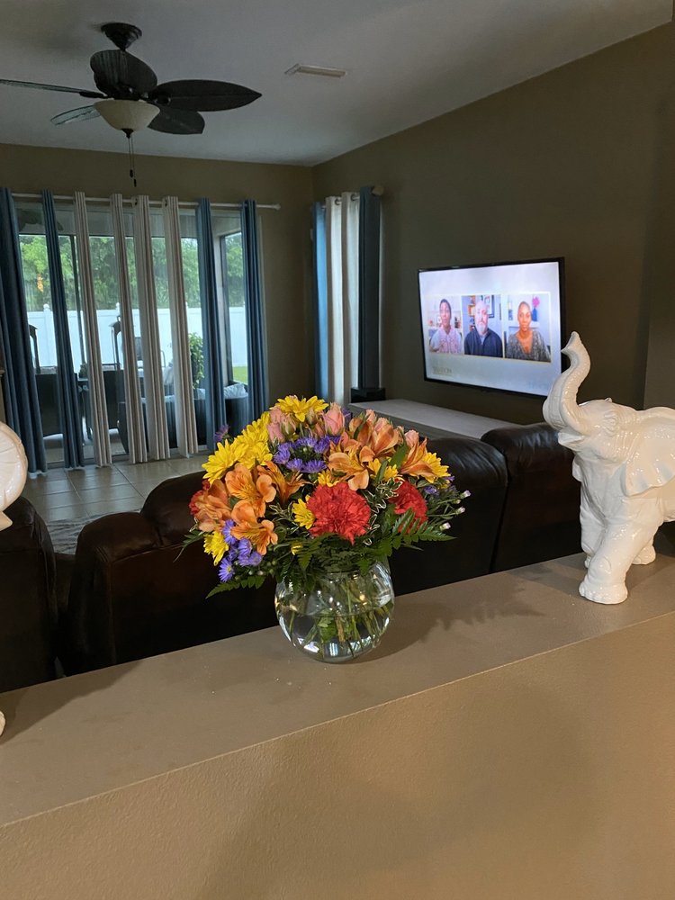 LOVE STORY FLORIST 20 Photos & 12 Reviews 6701 Riverview Dr