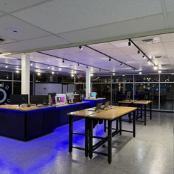 Geek Garage - Geek Garage's New Showroom