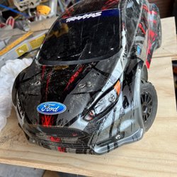 Battlefield RC - Traxxas Ford Fiesta Velineon Brushless