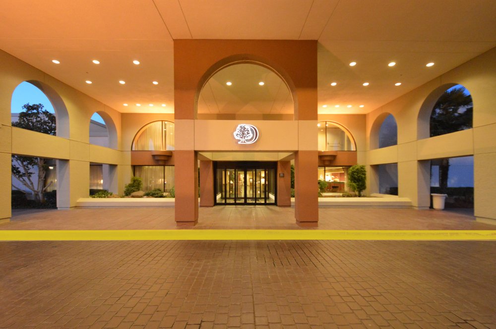 DoubleTree by Hilton Hotel Newark - Fremont