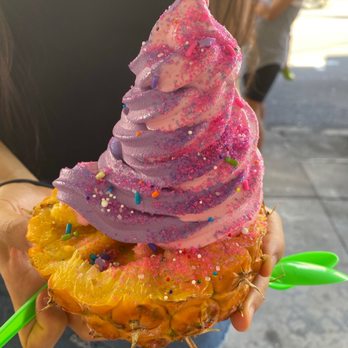 Makani's Magic Pineapple Shack - Juice Bars & Smoothies Near Me - Hilo, Hawaii