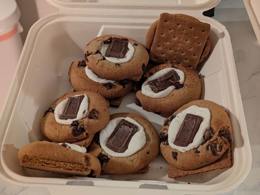 Baraka Eats and Treats by null