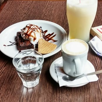 Pizza Zeta - Brownie con helado, cafecito y licuado - Pizza Near Me - Córdoba, X Pizza Zeta - Brownie con helado, cafecito y licuado - Pizza Near Me - Córdoba, X