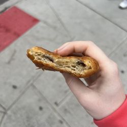 Le Moulin a Cafe - Chocolate Croissant