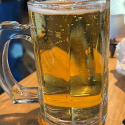 Buffalo Lukes - 16 oz draft cold beer