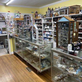 Miniature Cottage - Interior - Toy Stores Near Me - Nashville, Tennessee