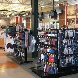 DICK'S Sporting Goods