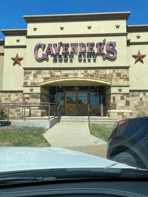 nearest cavender's boot store