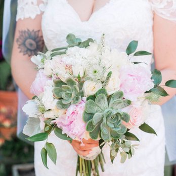 Expressions Floral - Bridal bouquet - Florists Near Me - Gilroy, California Expressions Floral - Bridal bouquet - Florists Near Me - Gilroy, California