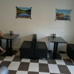 Mahir Kebab - Tady je sezení.