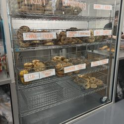 Bagels R Us - 12+ bagel variety's