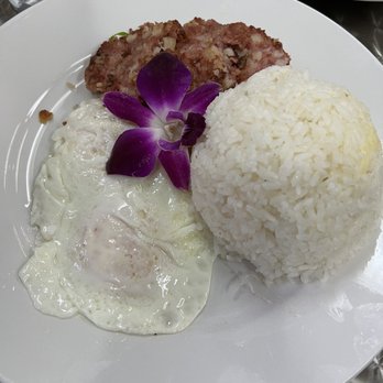 Guieb Cafe - Hash and eggs plate - New American Near Me - Aiea, Hawaii