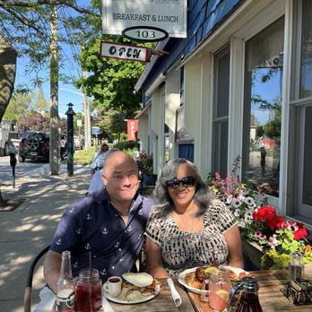 Smoke On The Water - Patio seating - American Near Me - Charlevoix, Michigan
