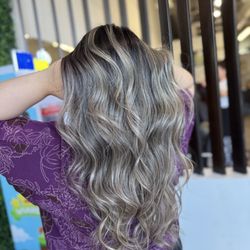 The Studio Hue Salon: Aveda