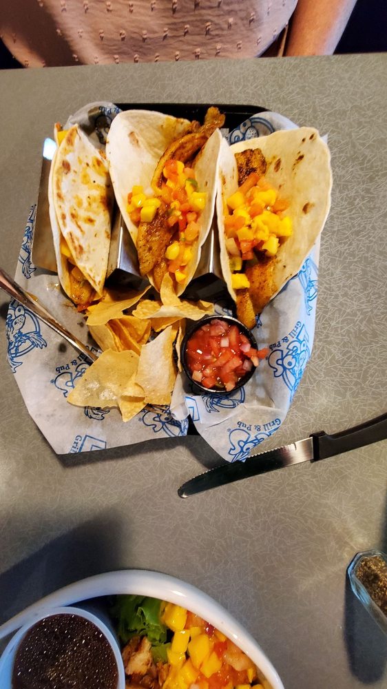 Locos Grill & Pub, Eastside
