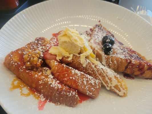 Love On The Blu by null