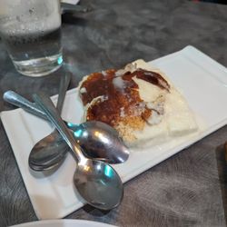 Zizi's Cafe