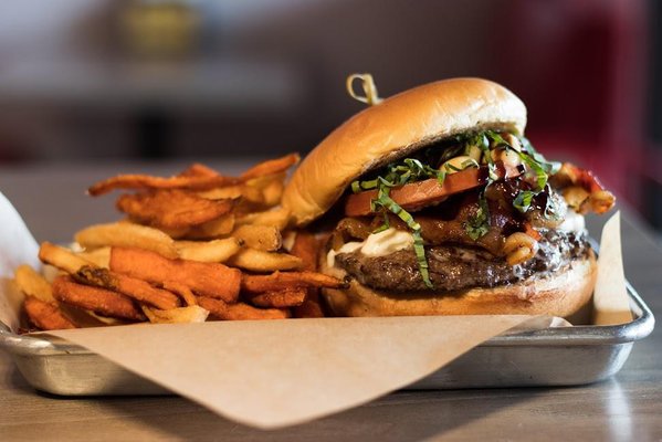 Aioli Gourmet Burgers by null