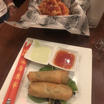Ventura's Offshore Cafe - Shanghai Cilantro Crab Rolls, Pizza Bread - New American Near Me - Northfield, New Jersey