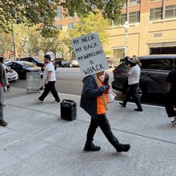 Embassy Suites by Hilton Seattle Downtown Pioneer Square - Super loud strike every morning, avoid this hotel