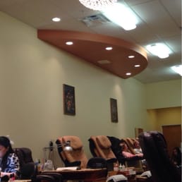 Newer massage chairs with great pressure and options Newer massage chairs with great pressure and options