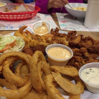 Iguanas - Fried shrimp with clams and onion rings - Seafood Near Me - St. Simons, Georgia