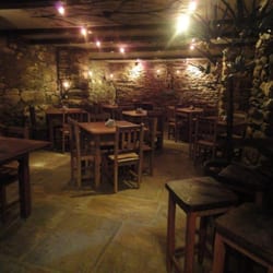 Porao Cervejaria - A "Caverna"