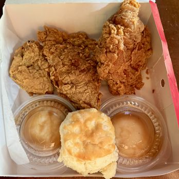 KFC - 2 Breasts and a Wing with 2 Mashed Potatoes and Gravy with a Biscuit - Fast Food Near Me - Mustang, Oklahoma
