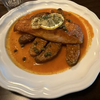 Giuliettas - salmon piccata - Italian Near Me - Lawrenceburg, Indiana Giuliettas - salmon piccata - Italian Near Me - Lawrenceburg, Indiana