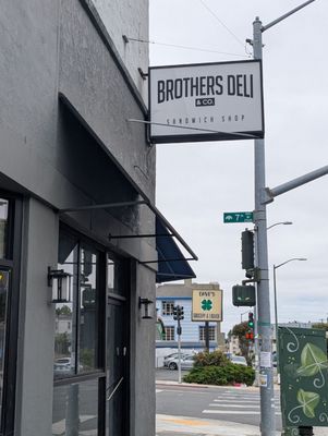 Brother's Deli & Co by null