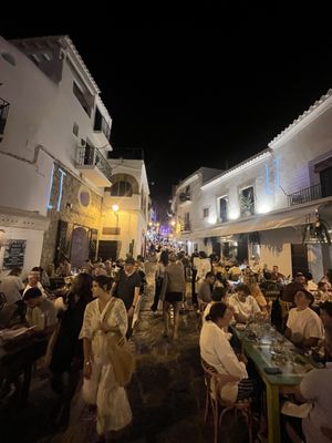 La Oliva by null