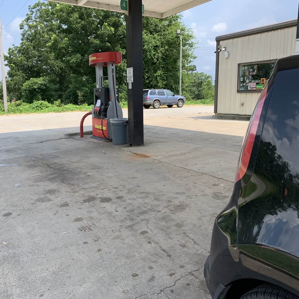 Fast Stop - a car at a gas station - Gas Stations Near Me - Enterprise, Mississippi