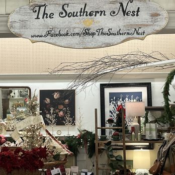 The Painted Bloom - Gayle's Booth The Southern Nest. - Home Decor Near Me - Acworth, Georgia