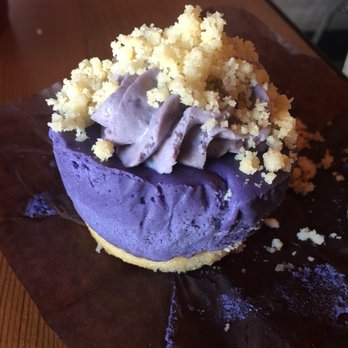 Cafe 86 - Addicting. And I think they sprinkle polvoron on top! - Desserts Near Me - Artesia, California