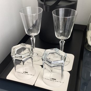 Thompson Seattle - Real glass wear! - Hotels Near Me - Seattle, Washington Thompson Seattle - Real glass wear! - Hotels Near Me - Seattle, Washington