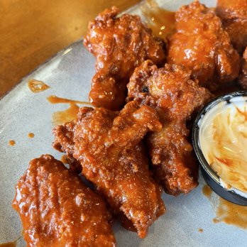 Chicago Bros Pizzeria - buffalo Chicken wings with blue cheese - Pizza Near Me - San Diego, California Chicago Bros Pizzeria - buffalo Chicken wings with blue cheese - Pizza Near Me - San Diego, California
