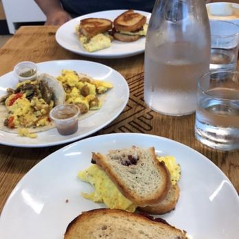 Mour Cocina | Bodega - Wine Bars Near Me - Austin, Texas