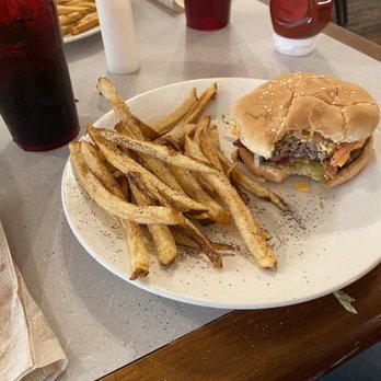 Bigs Restaurant - Cheeseburger with fries - Sandwiches Near Me - Batesville, Arkansas Bigs Restaurant - Cheeseburger with fries - Sandwiches Near Me - Batesville, Arkansas