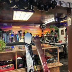 Sunset Ski - Awesome ski shop.  Great for rentals and tuning.  Excellent service!