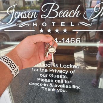Jensen Beach Inn - Bed & Breakfast Near Me - Jensen Beach, Florida Jensen Beach Inn - Bed & Breakfast Near Me - Jensen Beach, Florida