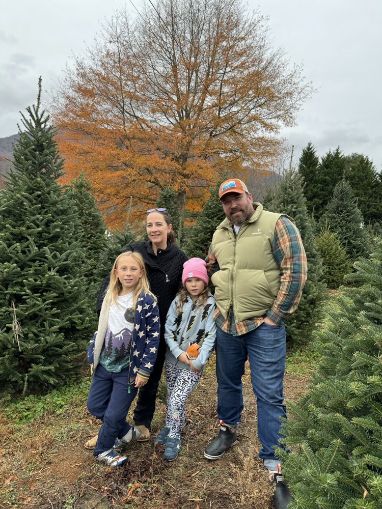 SMOKY MOUNTAIN CHRISTMAS TREE FARM Updated August 2024 756 Hemphill